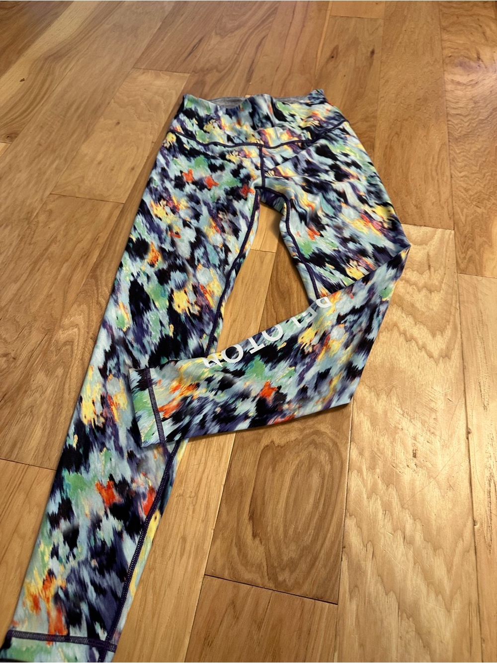 Peloton WITH Multicolor Printed Active Leggings new medium